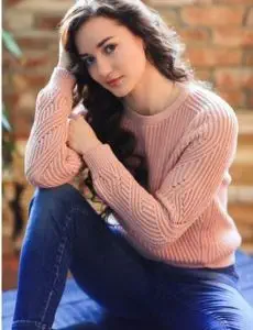 Elite escort service in Grant Road for home and hotel visits